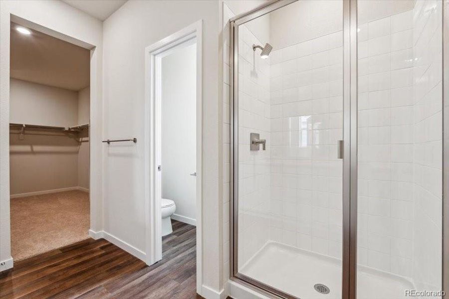 Spacious, unfurnished interior of a new home in Red Barn Meadows, Mead (Image 20).