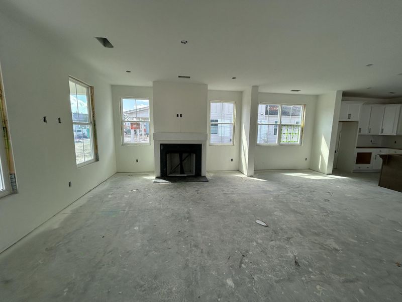 Spacious, unfurnished interior of a new home in , Summerville (Image 30).