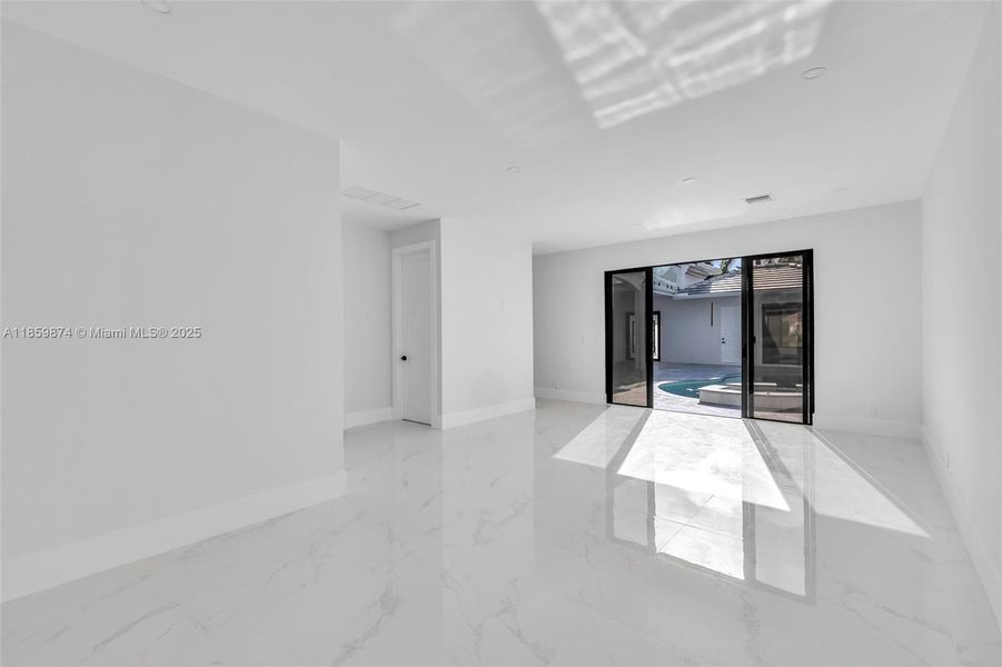 Image 33 of a home in .