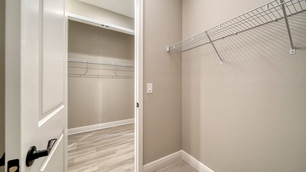 Spacious, unfurnished interior of a new home in Palm Grove, Lakewood Ranch (Image 28). Spacious, unfurnished interior of a new home in Palm Grove, Lakewood Ranch (Image 28).