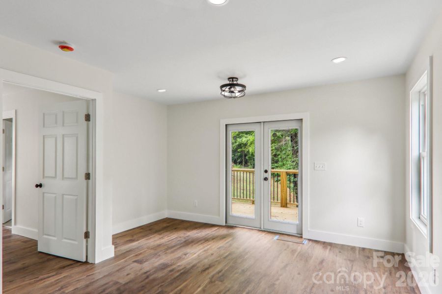 Spacious, unfurnished interior of a new home in , Waynesville (Image 33).