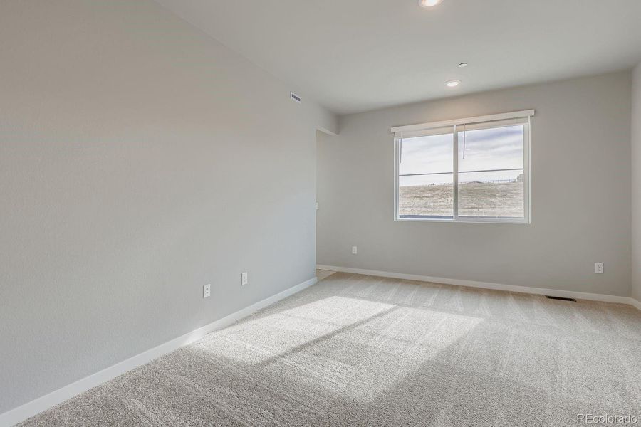 Spacious, unfurnished interior of a new home in Uplands, Westminster (Image 17).