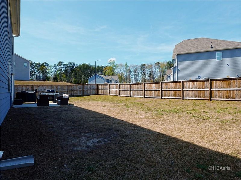 Exterior details and patio area of a home in Thompson Ridge, Dallas (Image 3).