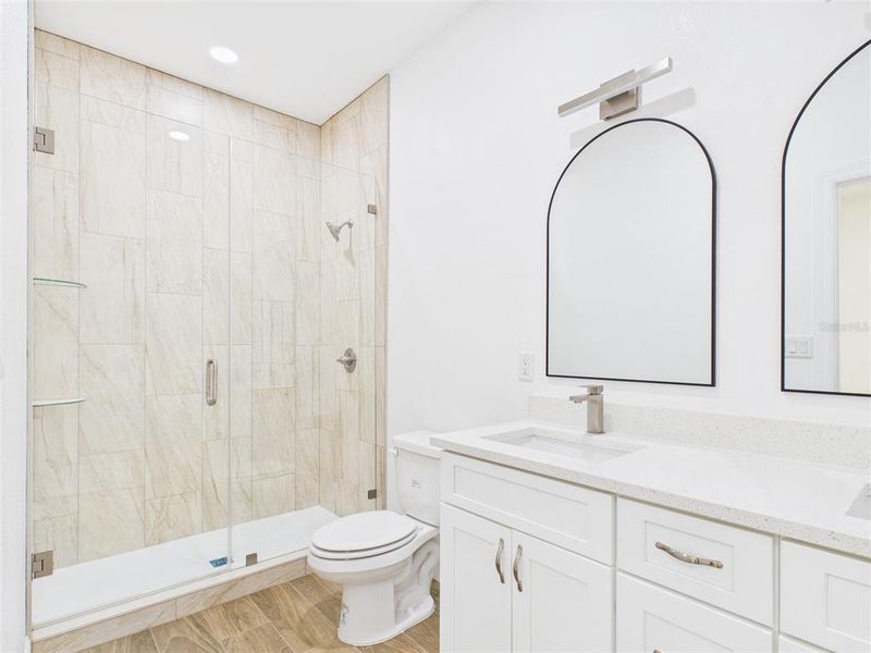 Furnished interior view inside a new home in , Fort Meade (Image 7).