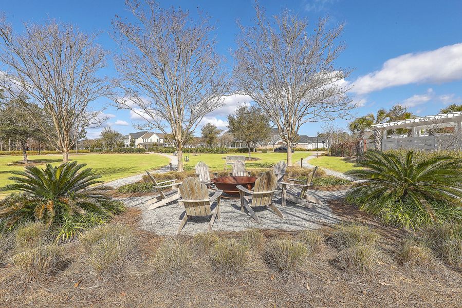 Community amenities in , Summerville (Image 34).