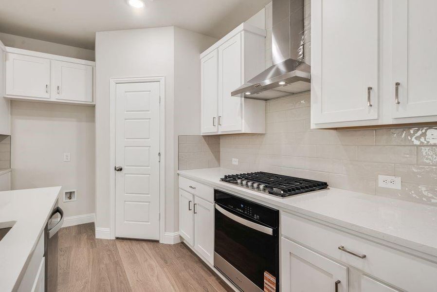 Furnished interior view inside a new home in Bayside, Rowlett (Image 8).