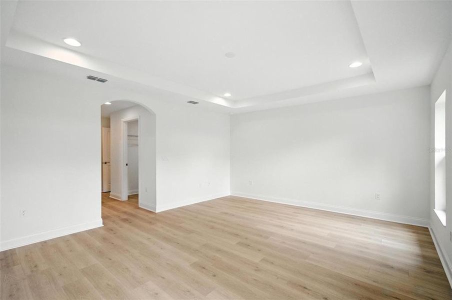 Spacious, unfurnished interior of a new home in , Palm Coast (Image 17).