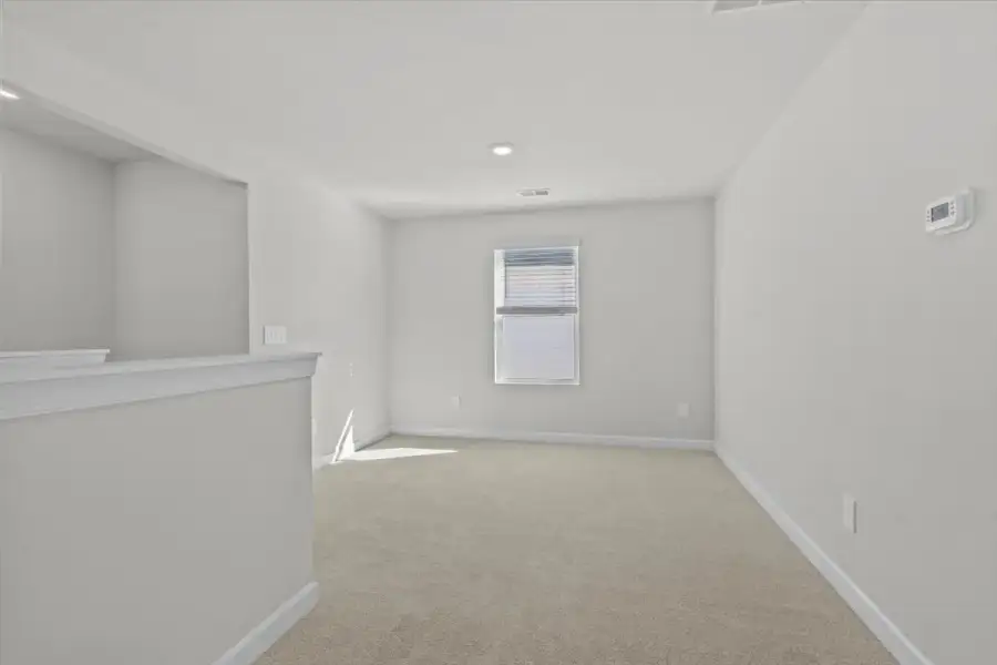 Spacious, unfurnished interior of a new home in Creek Ridge - Heritage Collection, Spartanburg (Image 13).