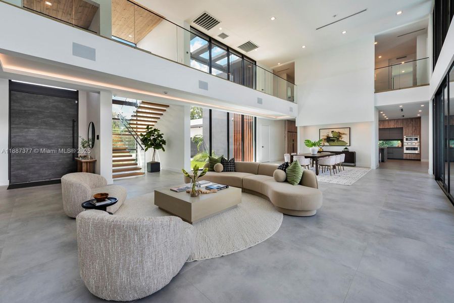 Furnished interior view inside a new home in , Pinecrest (Image 17).