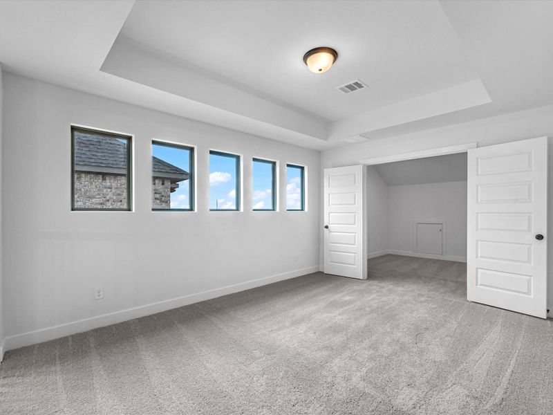 Representative image. Features, specifications, selections and colors may vary.