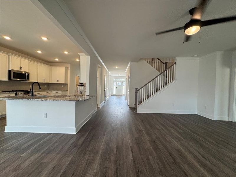 Spacious, unfurnished interior of a new home in Tuscany Hills, Douglasville (Image 25).