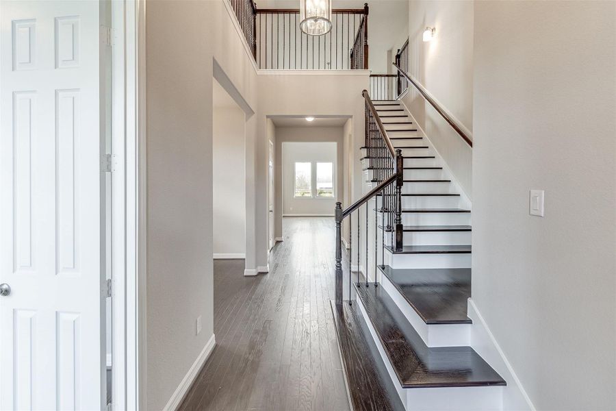 Note: Sample product photo. Actual exterior and interior selections may vary by homesite. Photo may be virtually staged