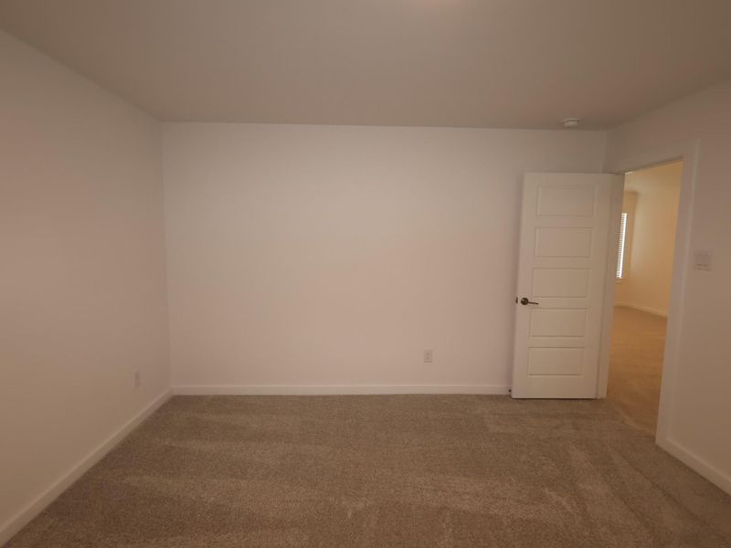Spacious, unfurnished interior of a new home in Summerview, Fulshear (Image 6).