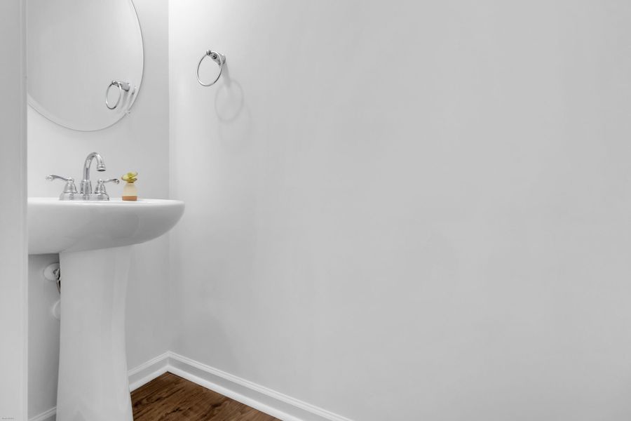 Spacious, unfurnished interior of a new home in Homecoming, Ravenel (Image 19).