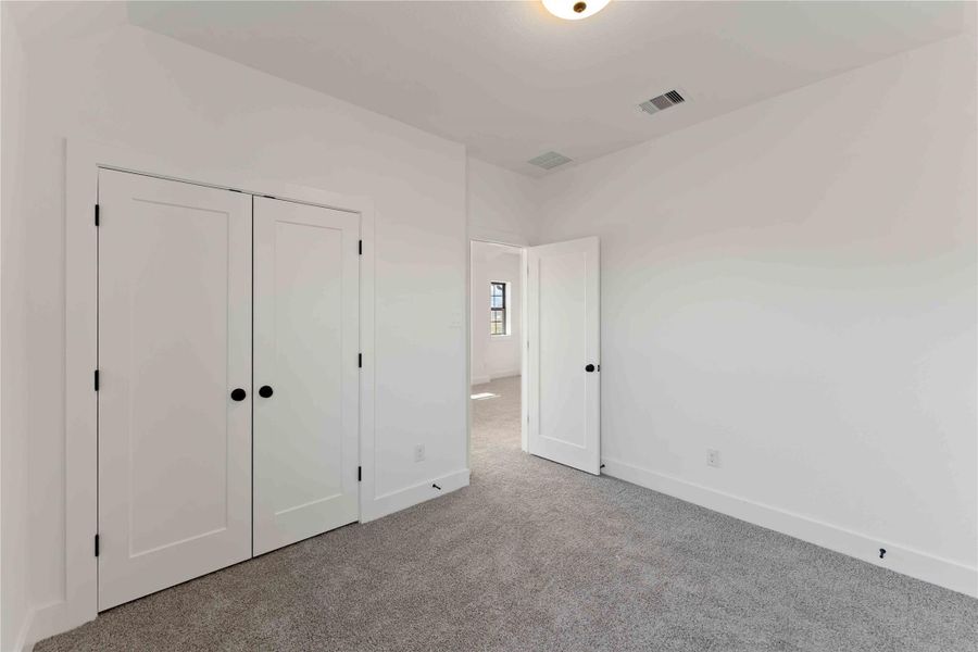 Spacious, unfurnished interior of a new home in Arabella on the Prairie, Richmond (Image 17).