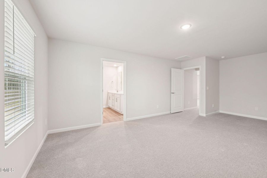 26-web-or-mls-Raleigh - Oak Manor - 121