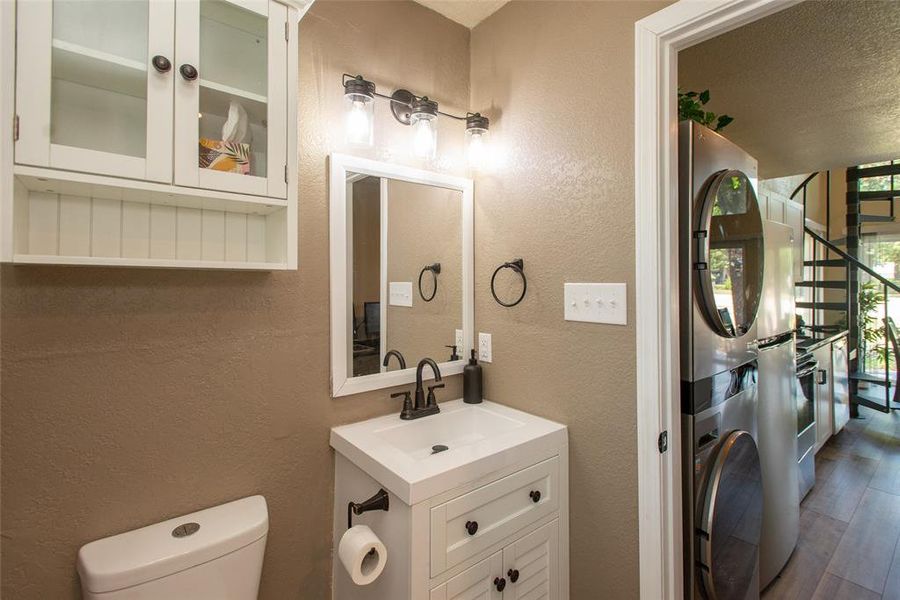 Furnished interior view inside a new home in , Log Cabin (Image 17).