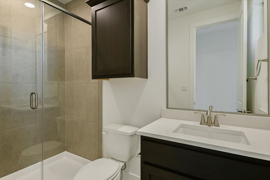 Furnished interior view inside a new home in Scofield Farms Estates, Georgetown (Image 13).