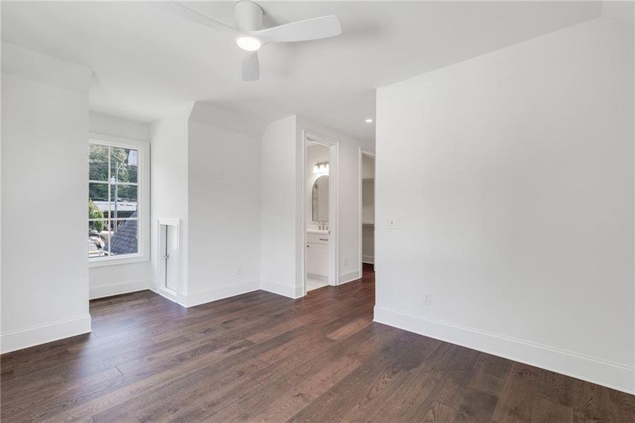 Spacious, unfurnished interior of a new home in , Roswell (Image 40). Spacious, unfurnished interior of a new home in , Roswell (Image 40).