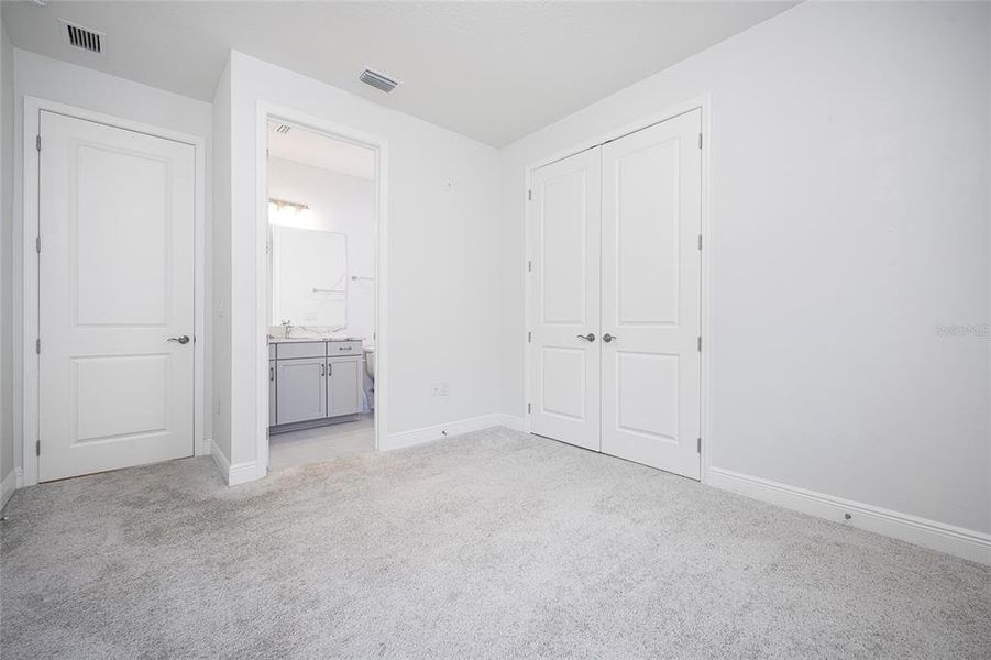 Spacious, unfurnished interior of a new home in , Palmetto (Image 48).