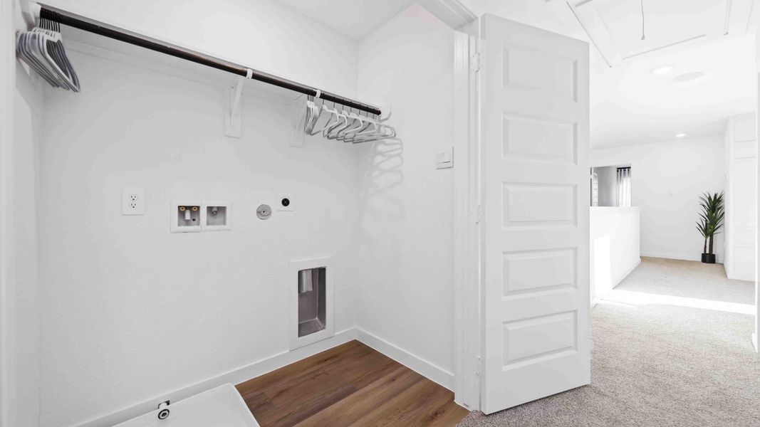 Spacious, unfurnished interior of a new home in Wheatley Oaks, Houston (Image 9). Spacious, unfurnished interior of a new home in Wheatley Oaks, Houston (Image 9).