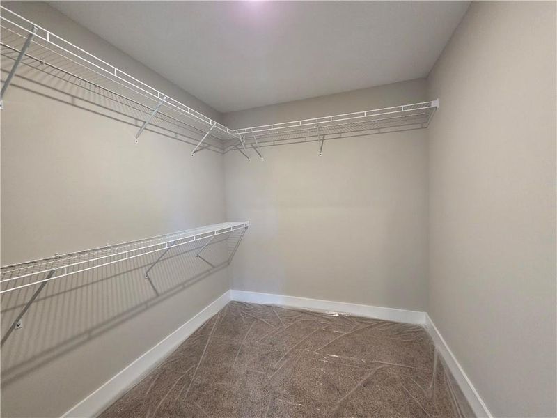 Spacious, unfurnished interior of a new home in Benson Estates, Dallas (Image 13).