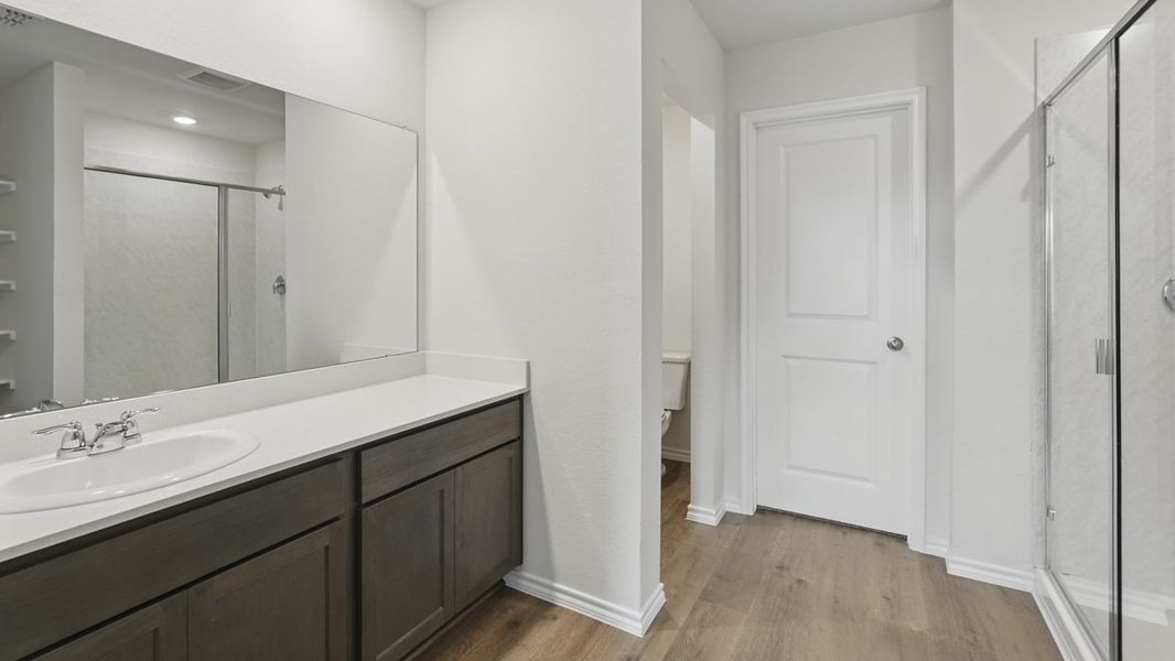 Furnished interior view inside a new home in Saddlebrook, Waxahachie (Image 8).