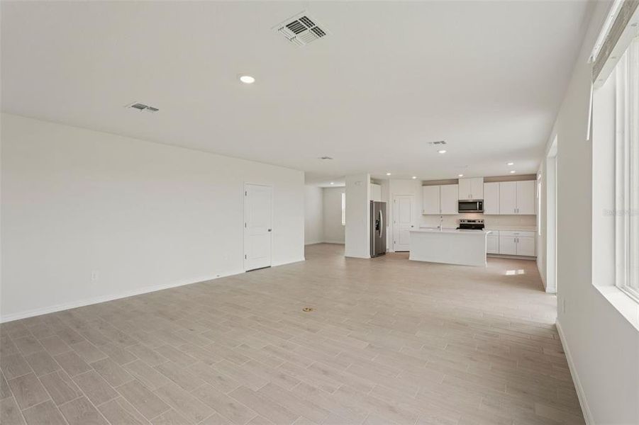 Spacious, unfurnished interior of a new home in Oakfield Trails - Classic Series, Parrish (Image 40). Spacious, unfurnished interior of a new home in Oakfield Trails - Classic Series, Parrish (Image 40).