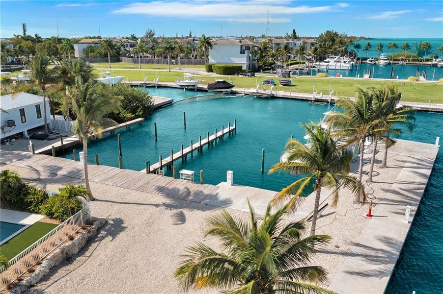 Community amenities in , Marathon (Image 47).