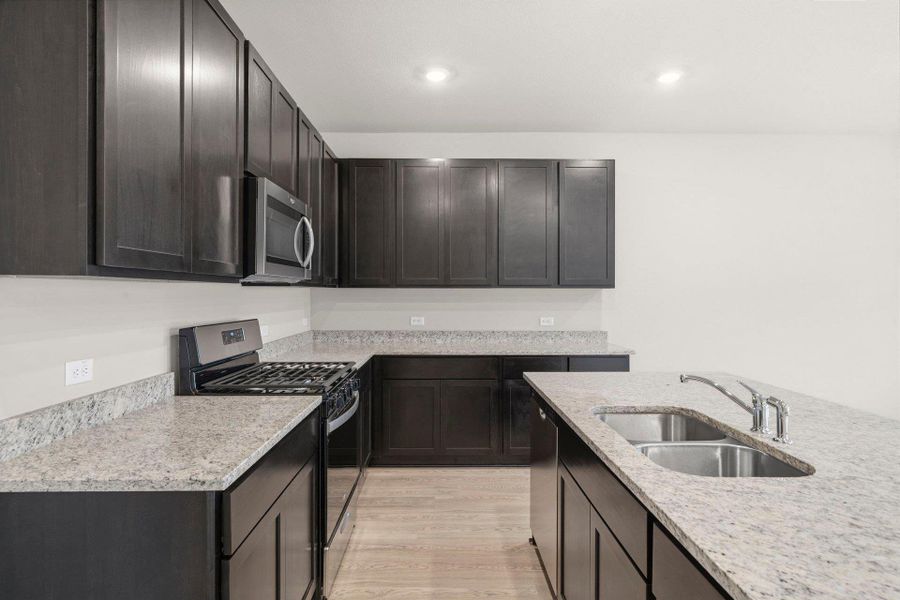 Beautiful finishes in Light & Bright Kitchen