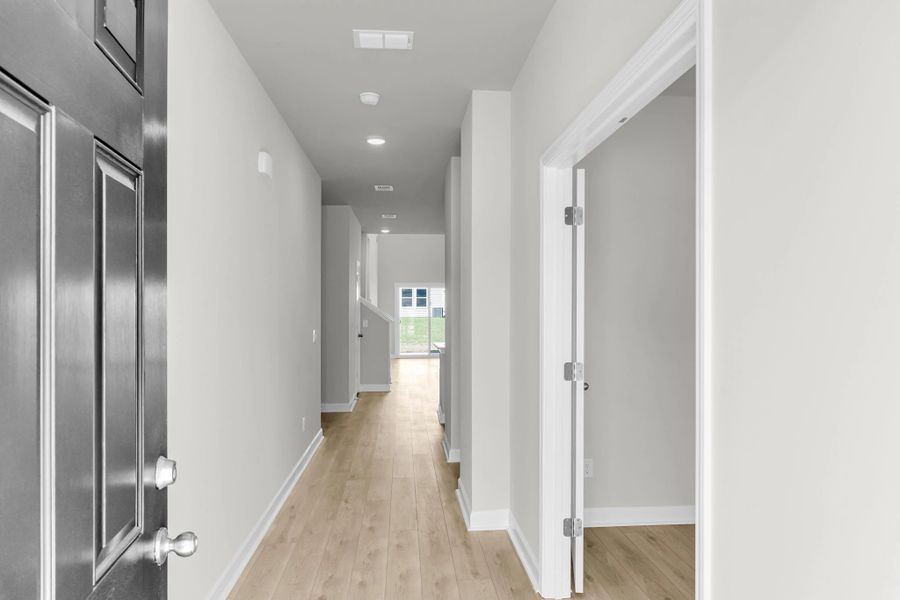 Similar Harrison floorplan. Features and finishes may vary. Similar Harrison floorplan. Features and finishes may vary.
