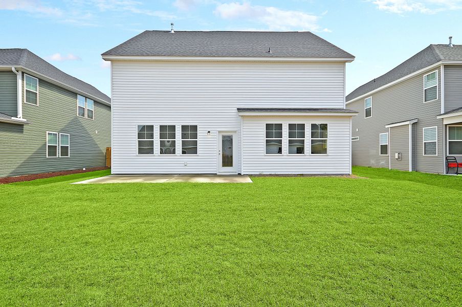 Maywood I Rear Exterior