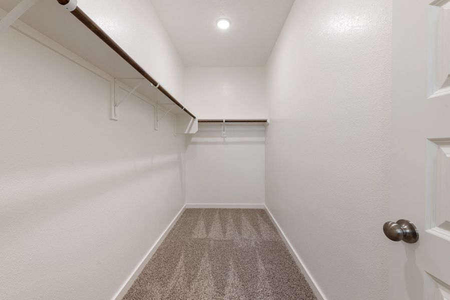 Spacious, unfurnished interior of a new home in South Fork, Waco (Image 10). Spacious, unfurnished interior of a new home in South Fork, Waco (Image 10).