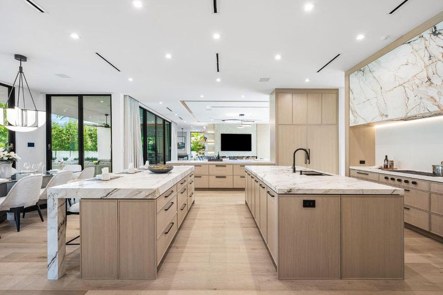 481_Thatch_Palm_Drive_16