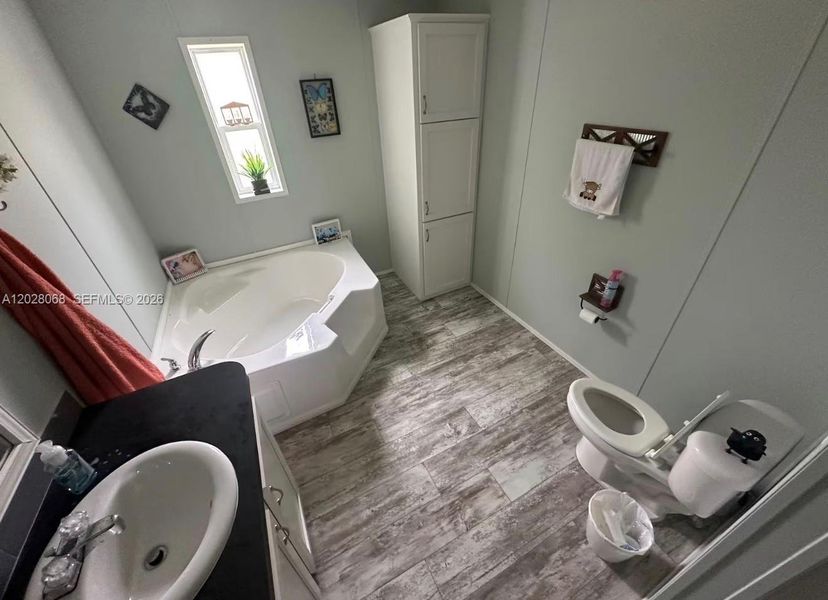 Furnished interior view inside a new home in , Okeechobee (Image 11).
