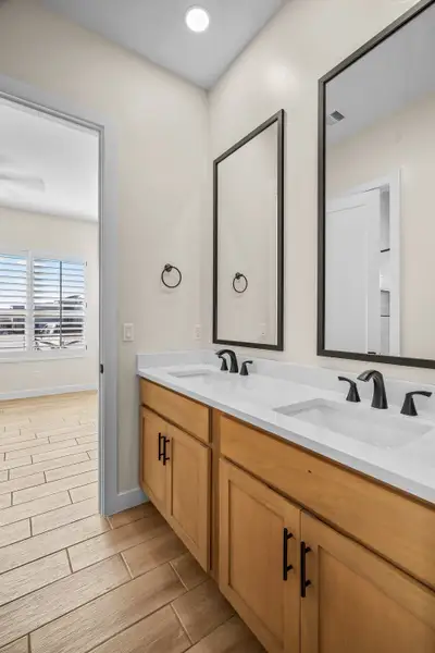 Furnished interior view inside a new home in Verdancia, El Paso (Image 3).