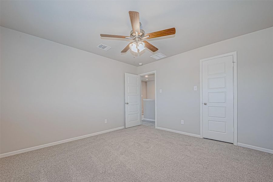 Spacious, unfurnished interior of a new home in Mill Creek Trails, Magnolia (Image 30).