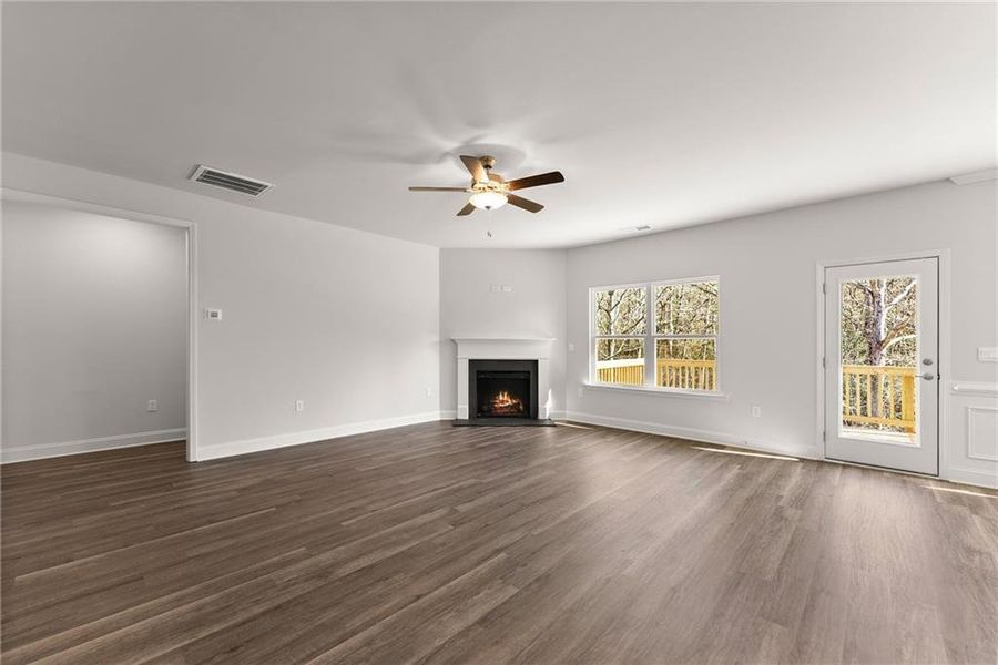 Spacious, unfurnished interior of a new home in Habersham Meadows, Demorest (Image 12).