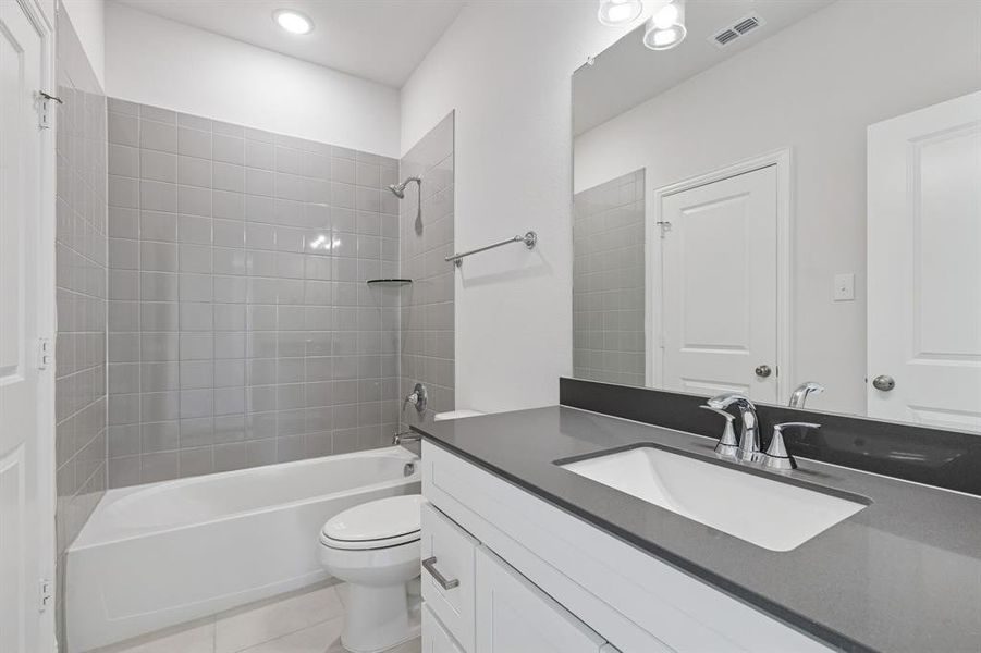 Furnished interior view inside a new home in Bellagio, Forney (Image 12).