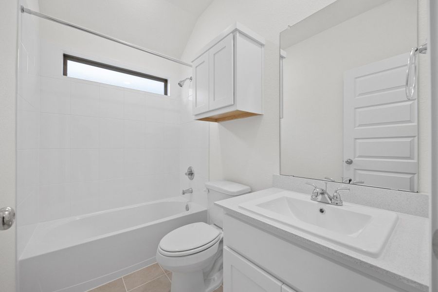 Furnished interior view inside a new home in Trinity Ranch, Elgin (Image 12).