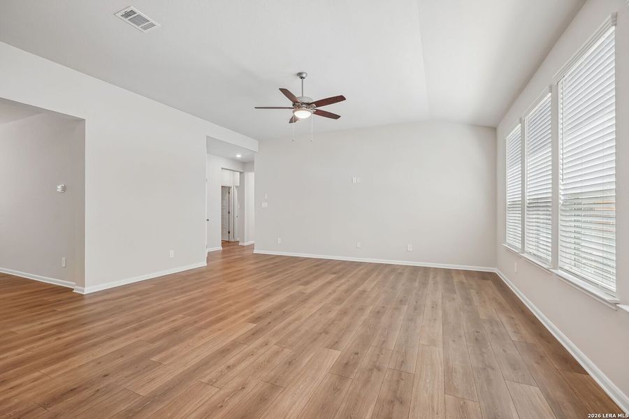 Spacious, unfurnished interior of a new home in Arcadia Ridge - Premier Series, San Antonio (Image 20). Spacious, unfurnished interior of a new home in Arcadia Ridge - Premier Series, San Antonio (Image 20).