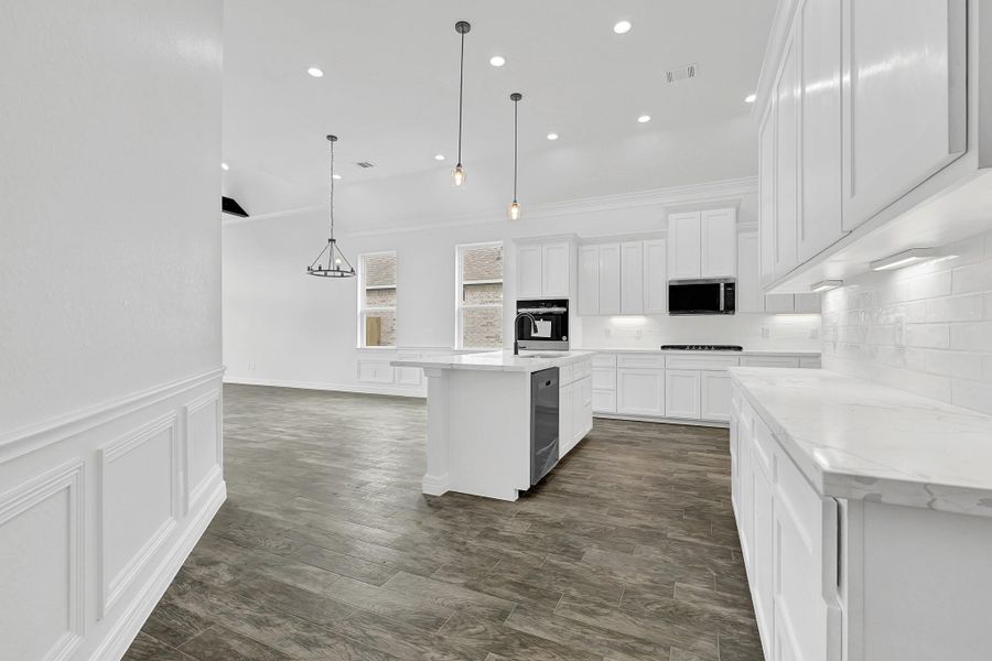 Furnished interior view inside a new home in , Anahuac (Image 6).