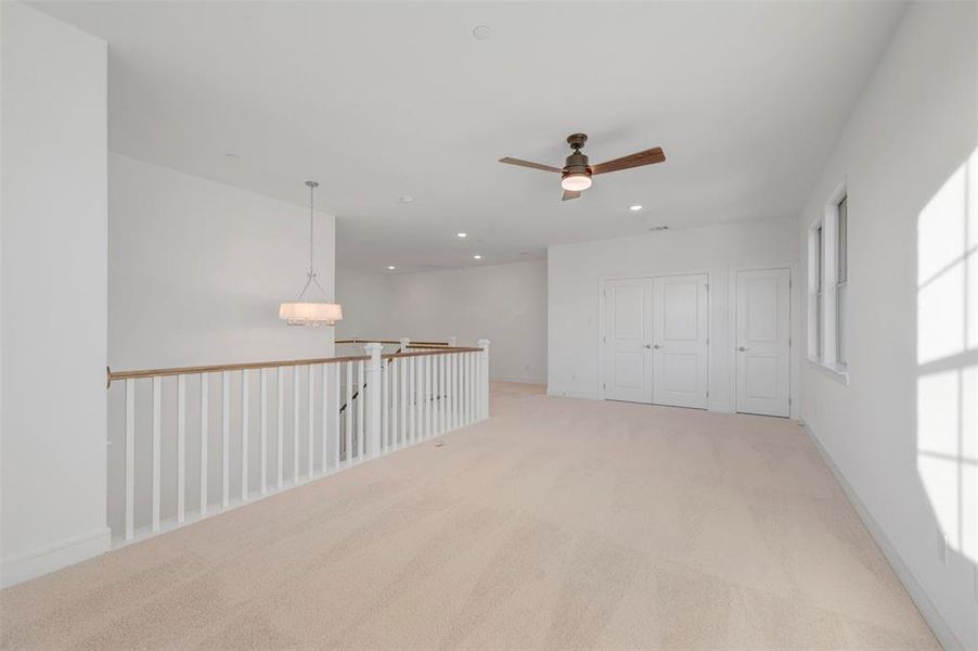 Spacious, unfurnished interior of a new home in Kreymer at the Park, Wylie (Image 27).