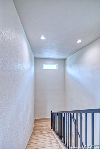 Spacious, unfurnished interior of a new home in , Uvalde (Image 21).