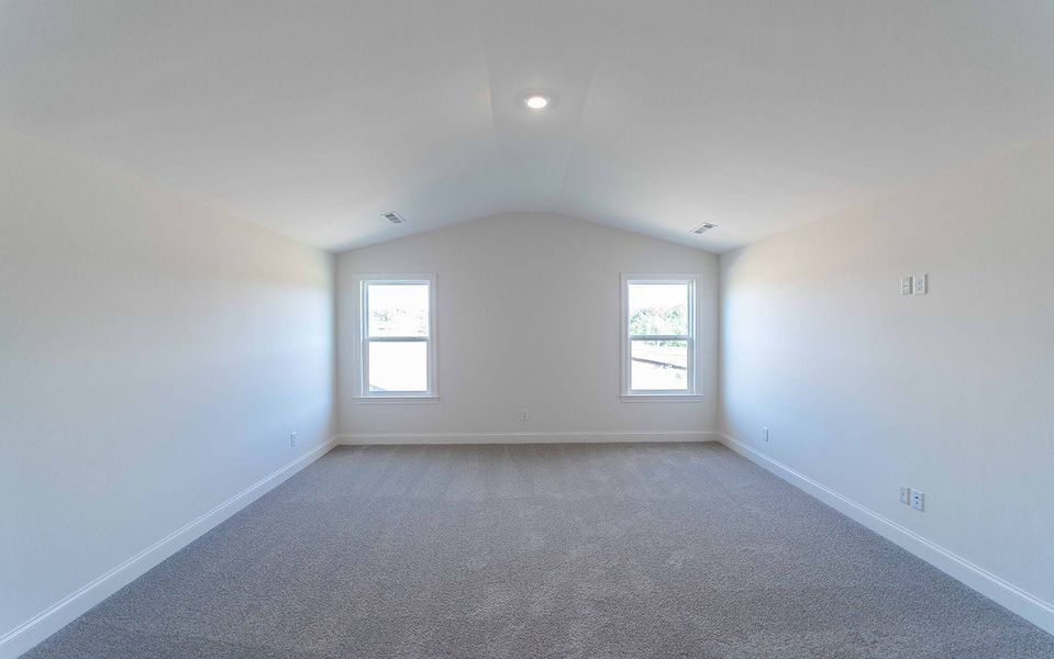 Spacious, unfurnished interior of a new home in Aden Woods, Fairview (Image 24).