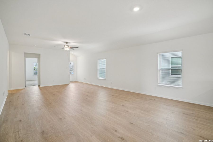 Spacious, unfurnished interior of a new home in Preserve at Medina, Von Ormy (Image 35). Spacious, unfurnished interior of a new home in Preserve at Medina, Von Ormy (Image 35).