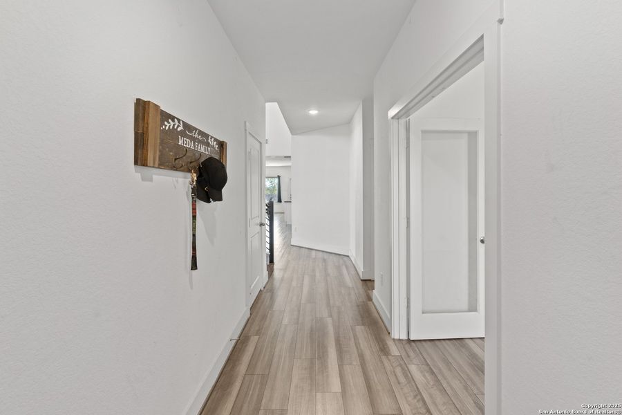 Spacious, unfurnished interior of a new home in Hickory Ridge, Elmendorf (Image 19).