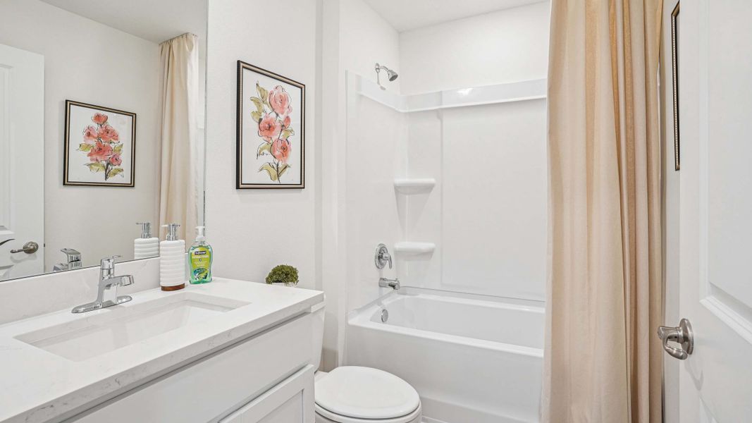 Representative furnished interior of a home built from the Archer II by D.R. Horton in Somerset Bay, Spring Hill (Image 27). Representative furnished interior of a home built from the Archer II by D.R. Horton in Somerset Bay, Spring Hill (Image 27).