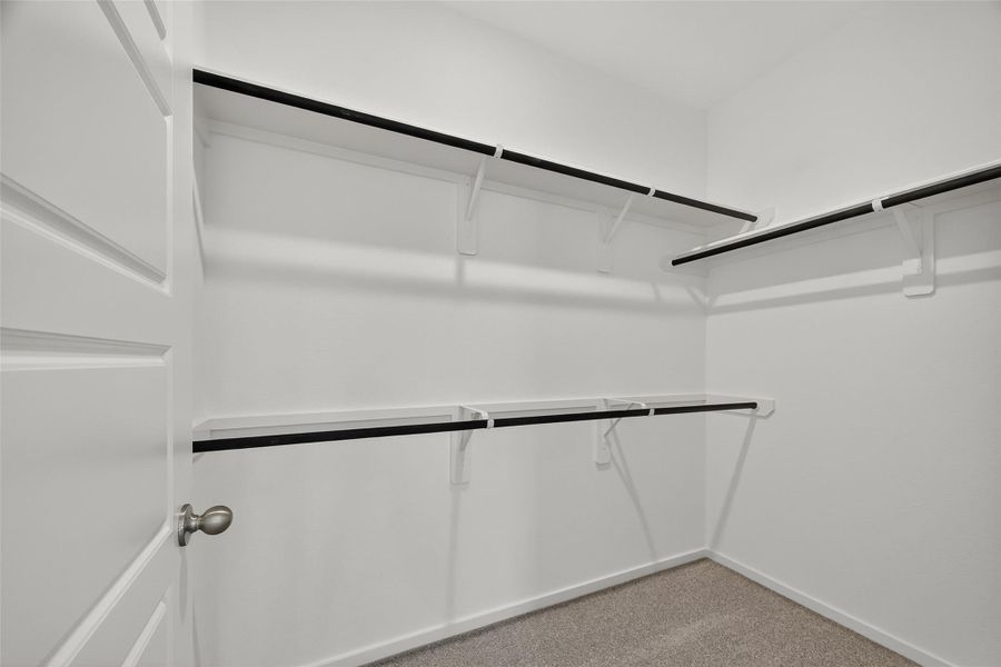 Spacious, unfurnished interior of a new home in Rollingbrook Estates, Baytown (Image 33).