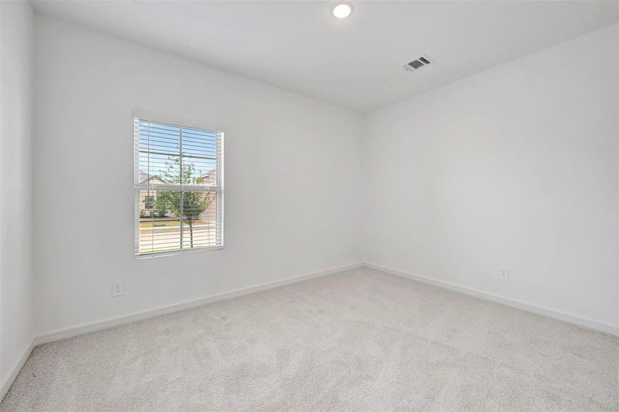 Spacious, unfurnished interior of a new home in Aspire at Reunion, Newark (Image 21).